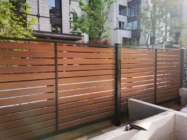 鋁合金護(hù)欄