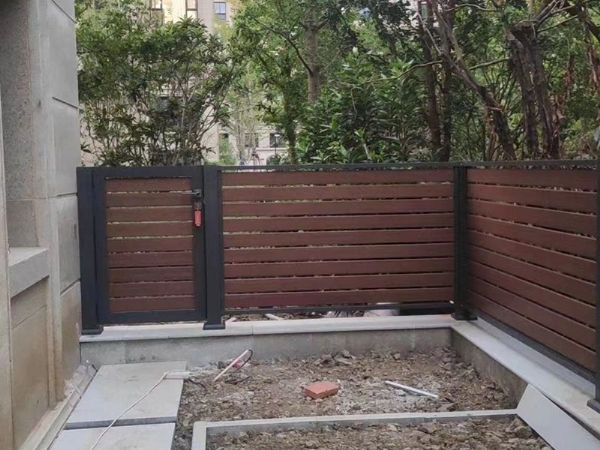 鋁合金護(hù)欄