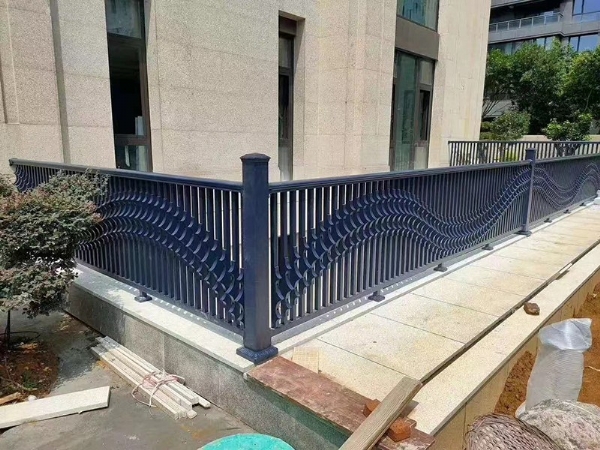 鋁合金護(hù)欄